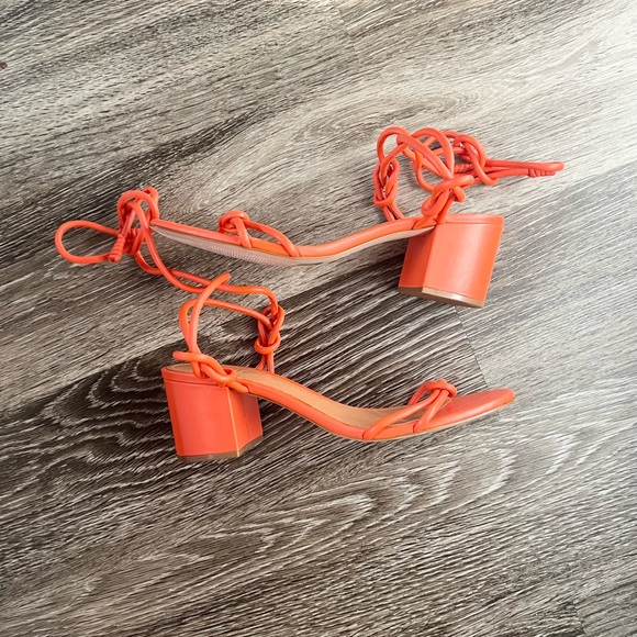 Schutz Binky Mid Heel in Orange - Picture 4 of 6